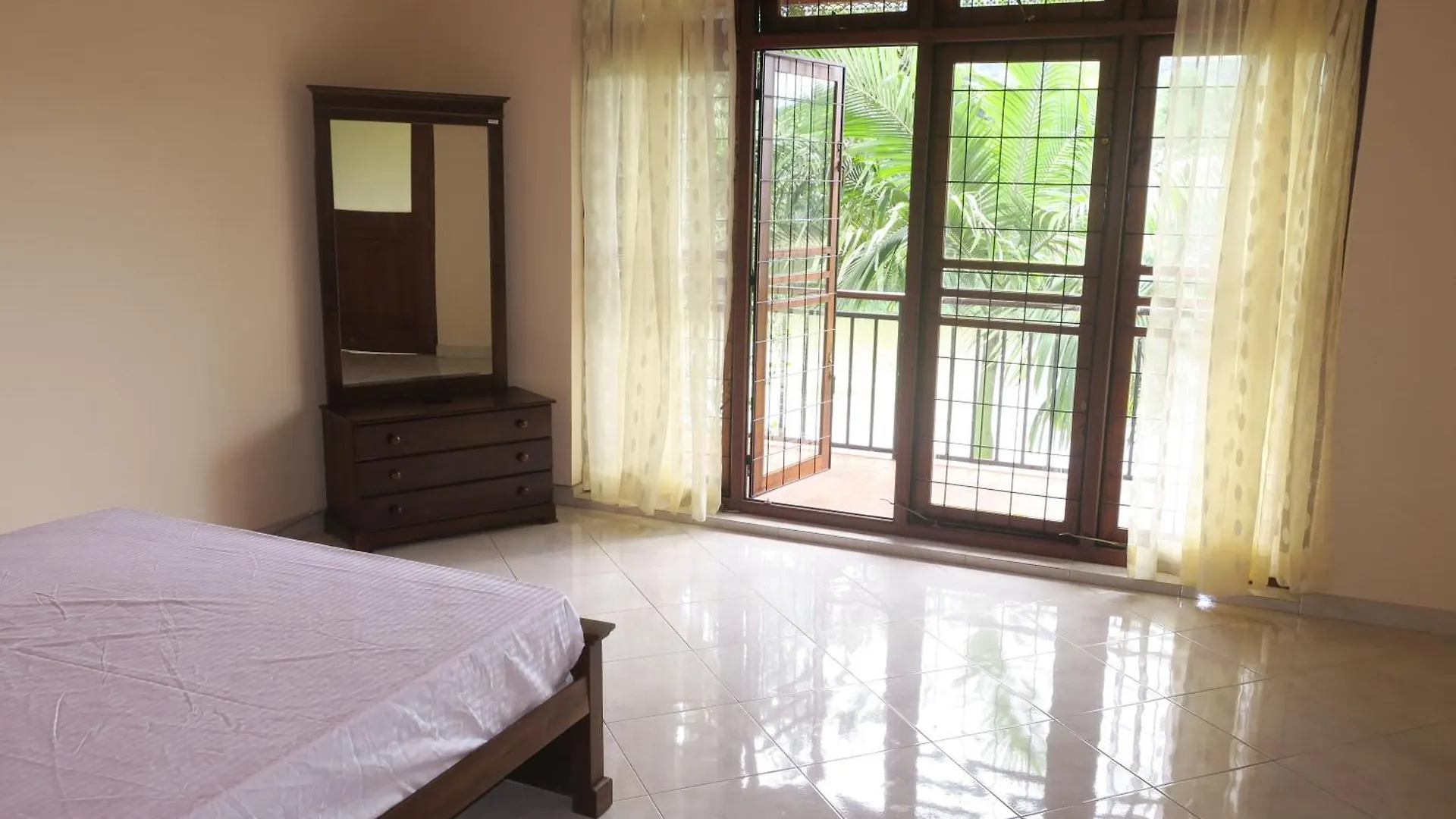 Homestay Riverview Kandy Sirimalwatta